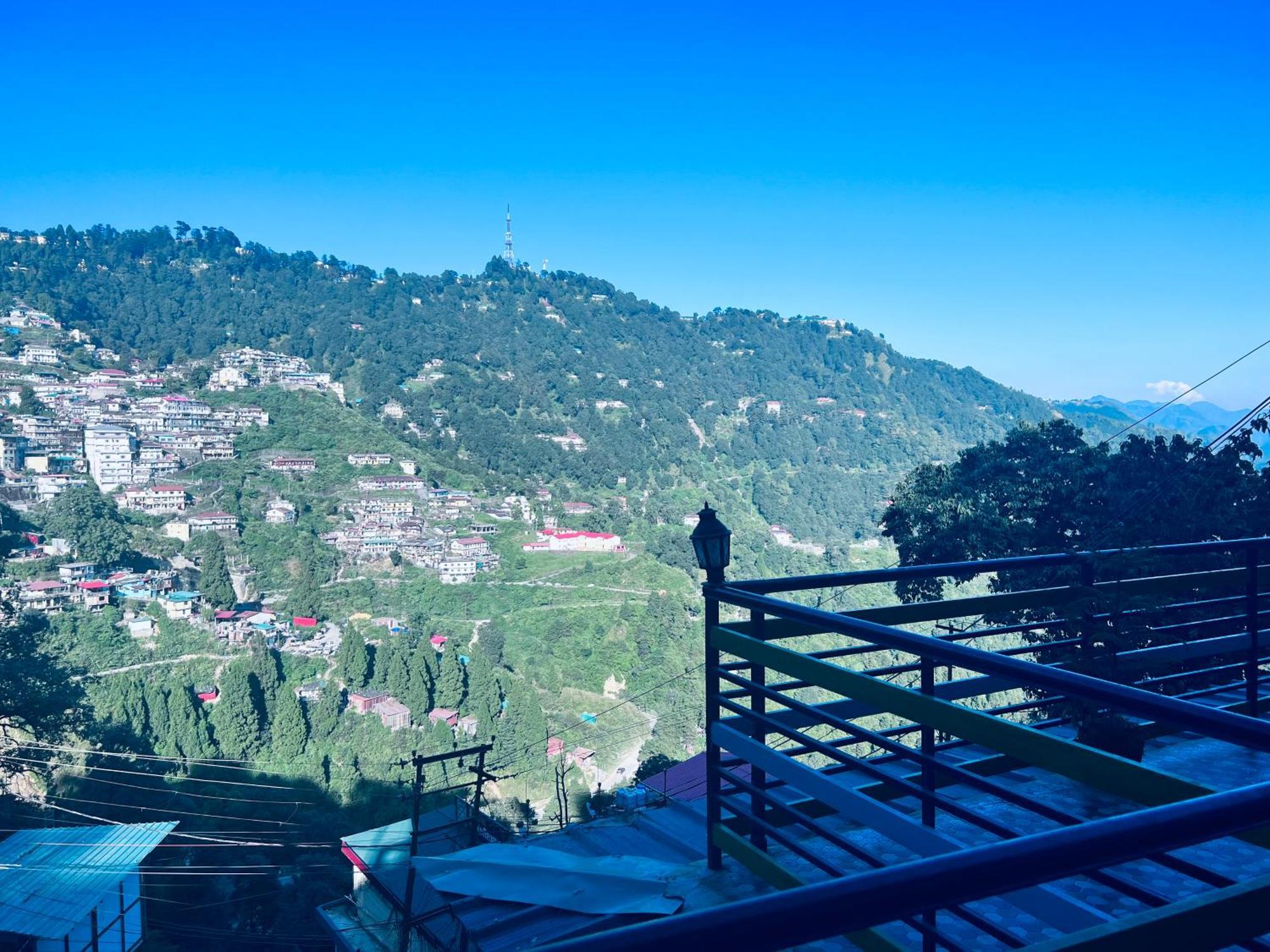 Irish Town Mussoorie Hotel Екстериор снимка