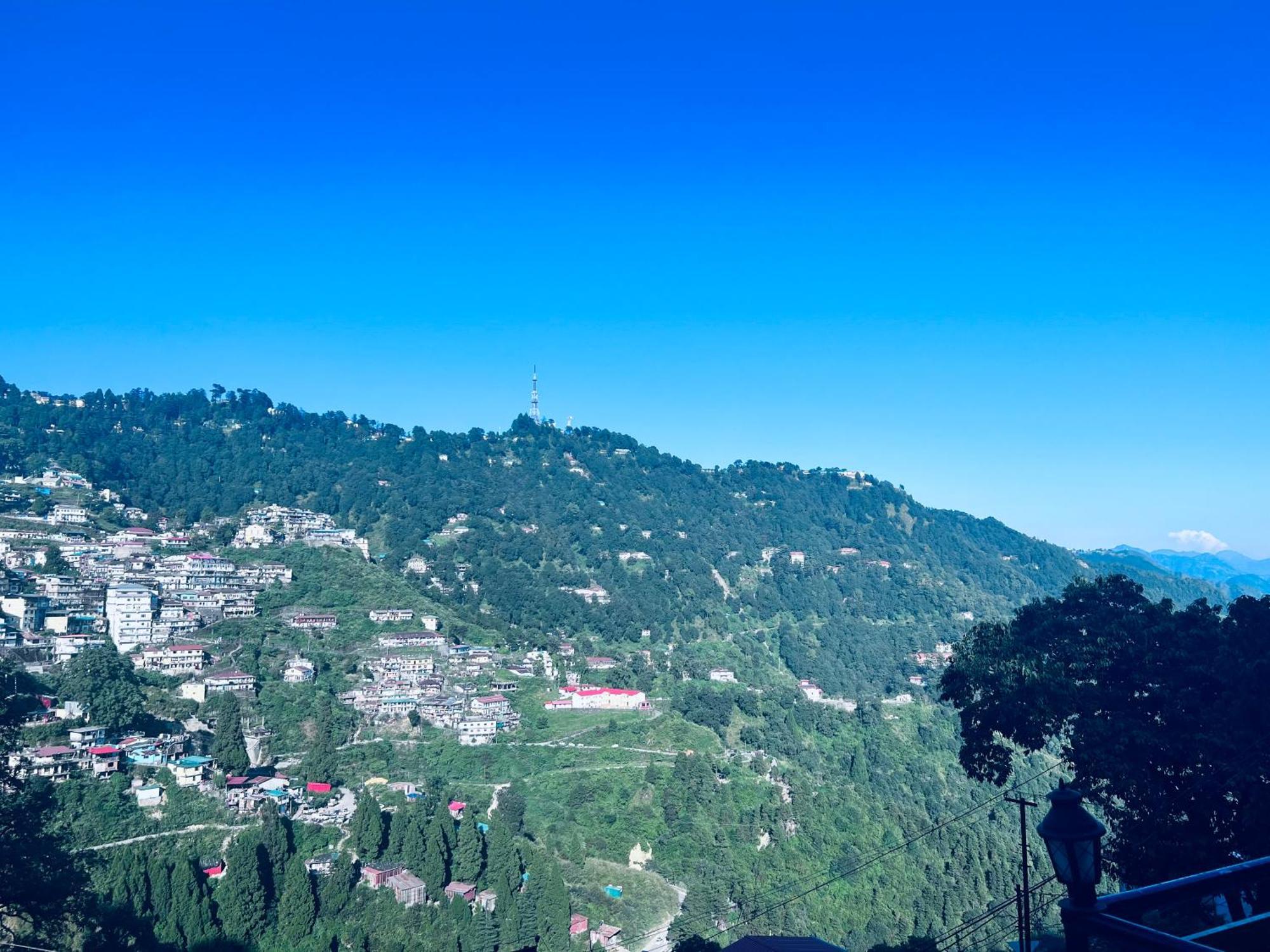 Irish Town Mussoorie Hotel Екстериор снимка